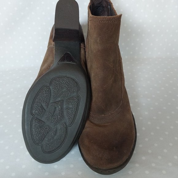 Born Brown Distressed Suede Western Inspired Stacked Heel Pull On Ankle Boots - Picture 10 of 11